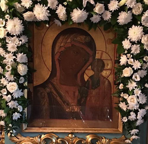 Фото: В ПРАЗДНИК КАЗАНСКОЙ ИКОНЫ БОЖИЕЙ МАТЕРИ
