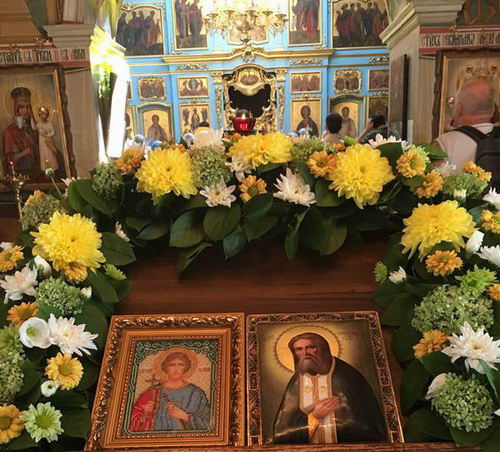 Фото: Именины отца Романа