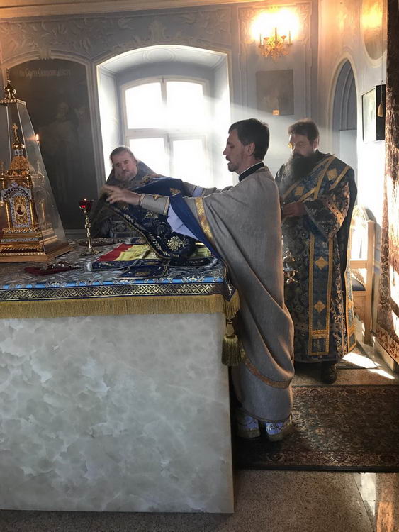 Галерея: В праздник Сретения Господа и Бога нашего Иисуса Христа