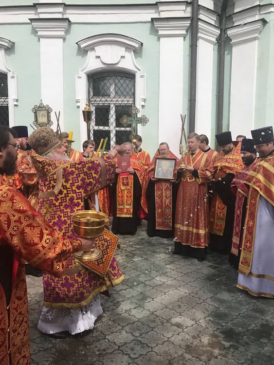 Галерея: В престольный Праздник храма - иконы Божией Матери «Живоносный Источник»