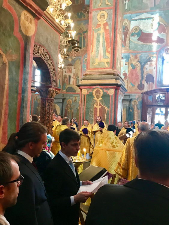 Галерея: Божественная Литургия в Архангельском соборе Московского Кремля.