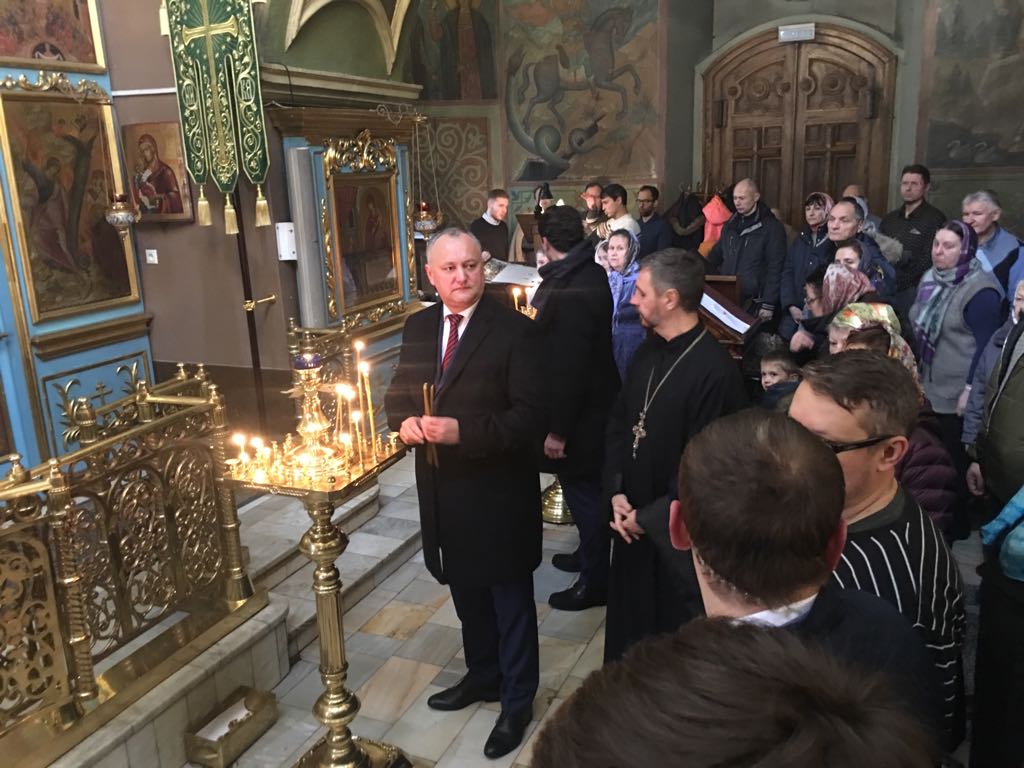 Фото: Президент Республики Молдова Игорь Додон с супругой на Богослужении в нашем храме