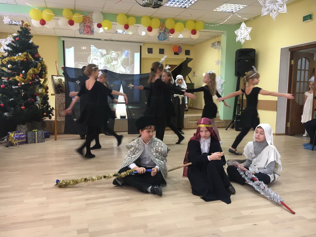 Галерея: Детский Рождественский праздник в ТЦСО «Царицынский» 