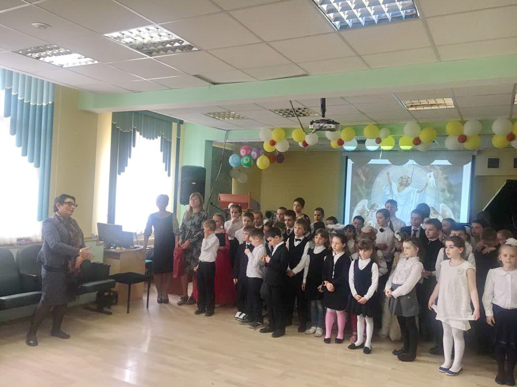 Галерея: В Гимназии «Живоносный Источник» состоялся Пасхальный праздник