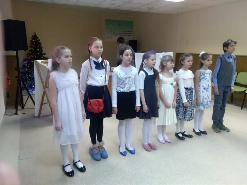 Галерея: Рождественское поздравление в детской больнице