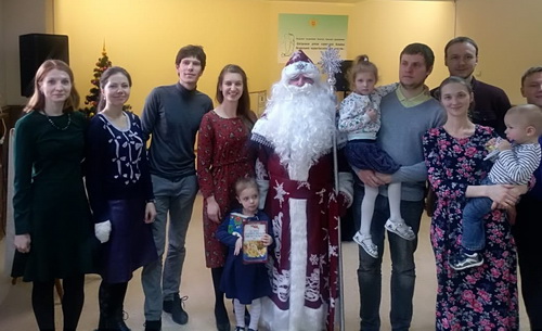 Фото: Рождественское поздравление в детской больнице