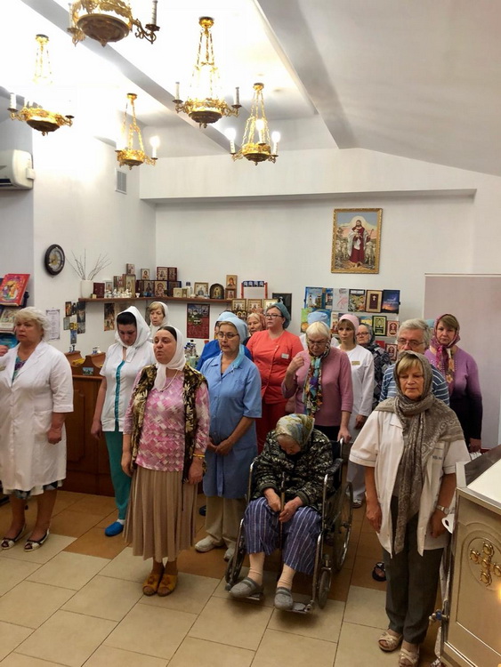 Галерея: Освящение храма в больнице им. Буянова