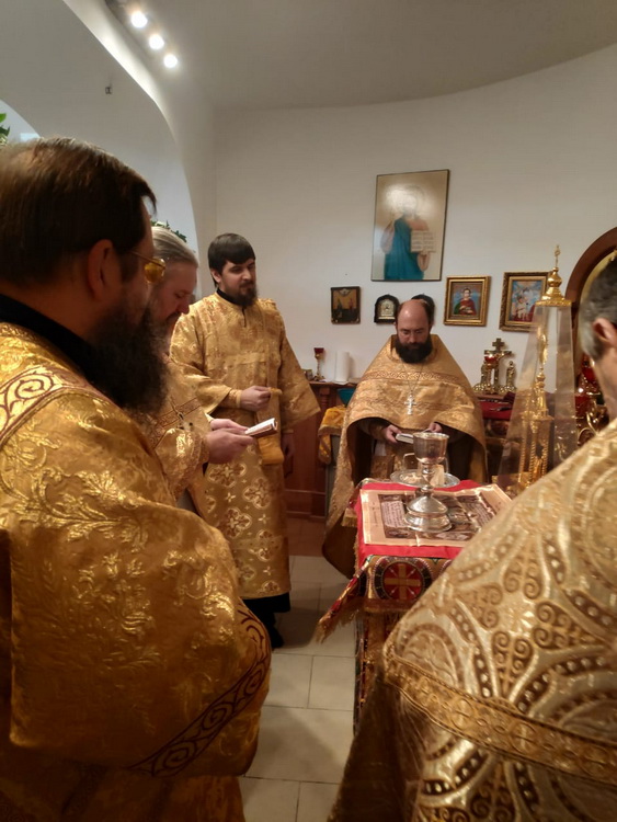 Галерея: Освящение храма в больнице им. Буянова