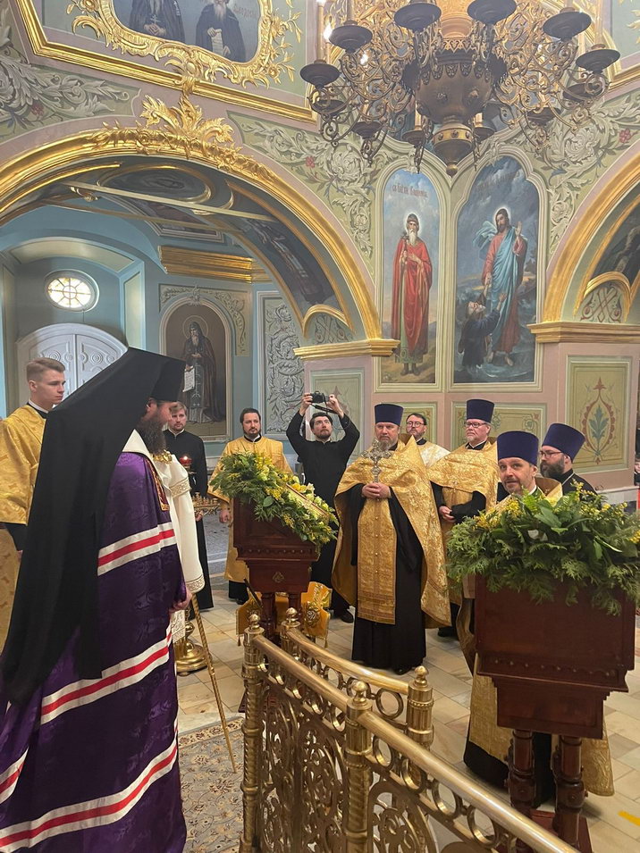 Галерея: Освящение росписей храма
