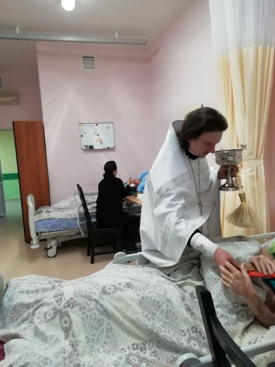 Галерея: Поздравление с Рождеством больных