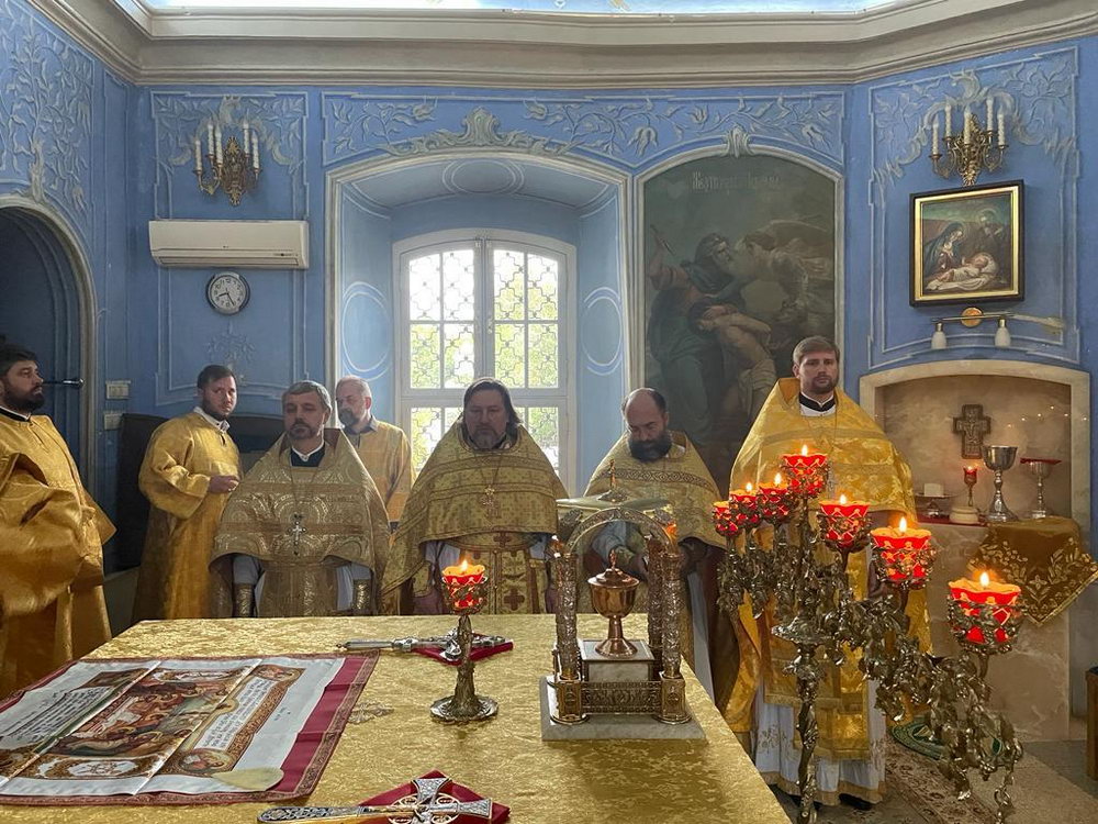 Галерея: Архиерейская служба