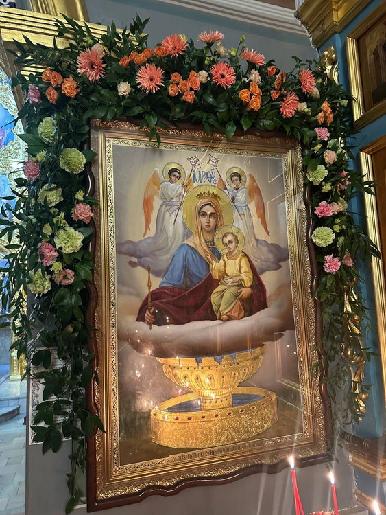 Галерея: Престол