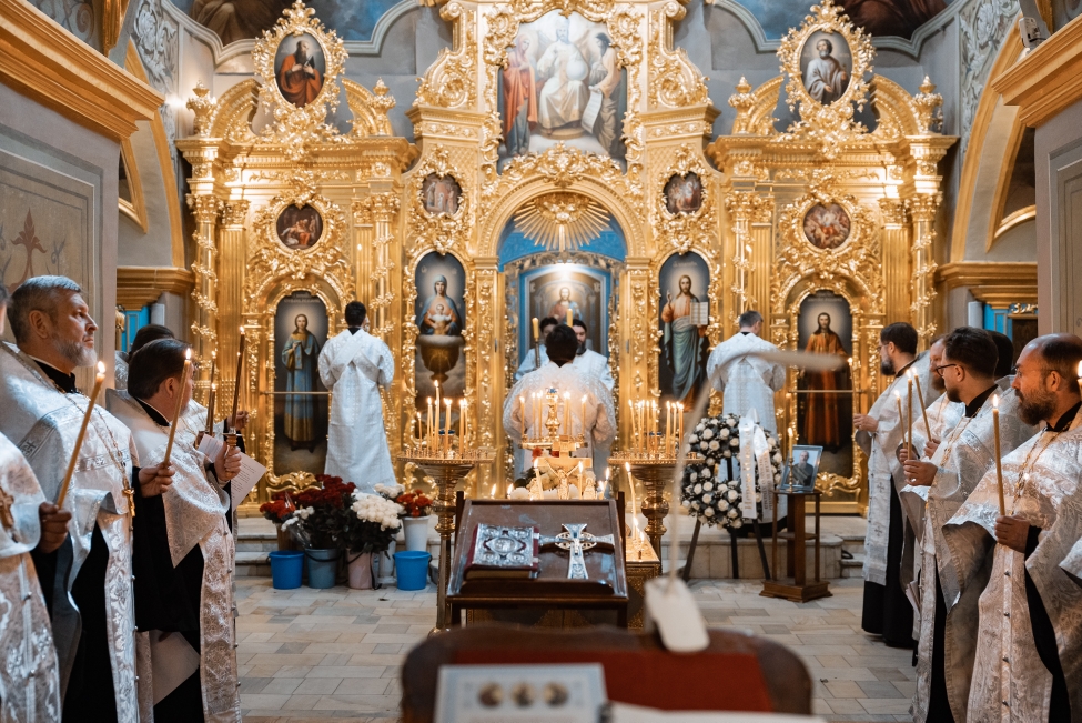 Галерея: Отпевание священника Николая Михалушкина